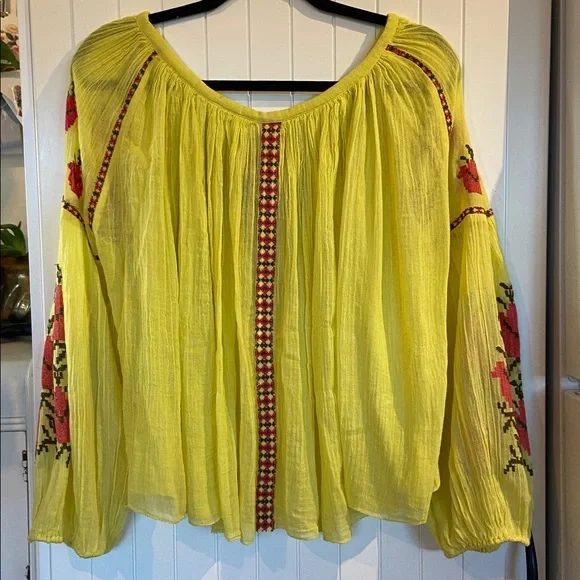 ❤️ HOST PICK ❤️ FREE PEOPLE embroidered cotton gauze peasant top with tassels M - Picture 3 of 14